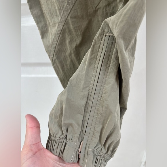 Lululemon Evergreen Track Pant Cafe Au Lait (SIZE 6) - Picture 9 of 14